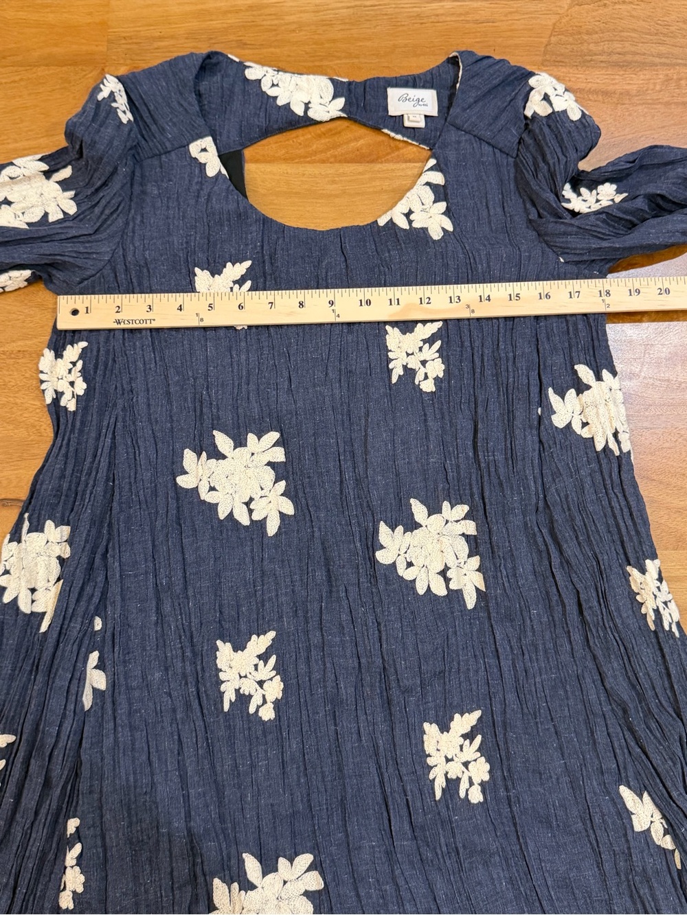 Beige by eci Navy Mini Dress with Cream Floral Embroidery Size Medium - Picture 8 of 12